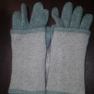 Hannah Rose Cashmere gloves in teal